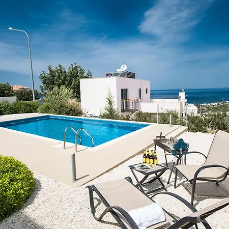 Vila Picture Relaxing Beside Your Private Pool In Latchi Reading Your Favourite Book, Latchi 1265 *